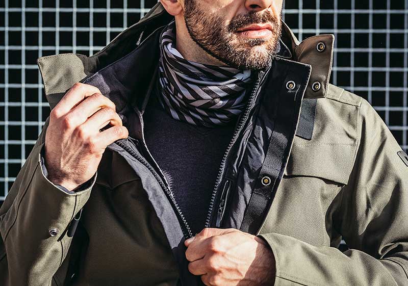 Imagem de homem com uma jaqueta
